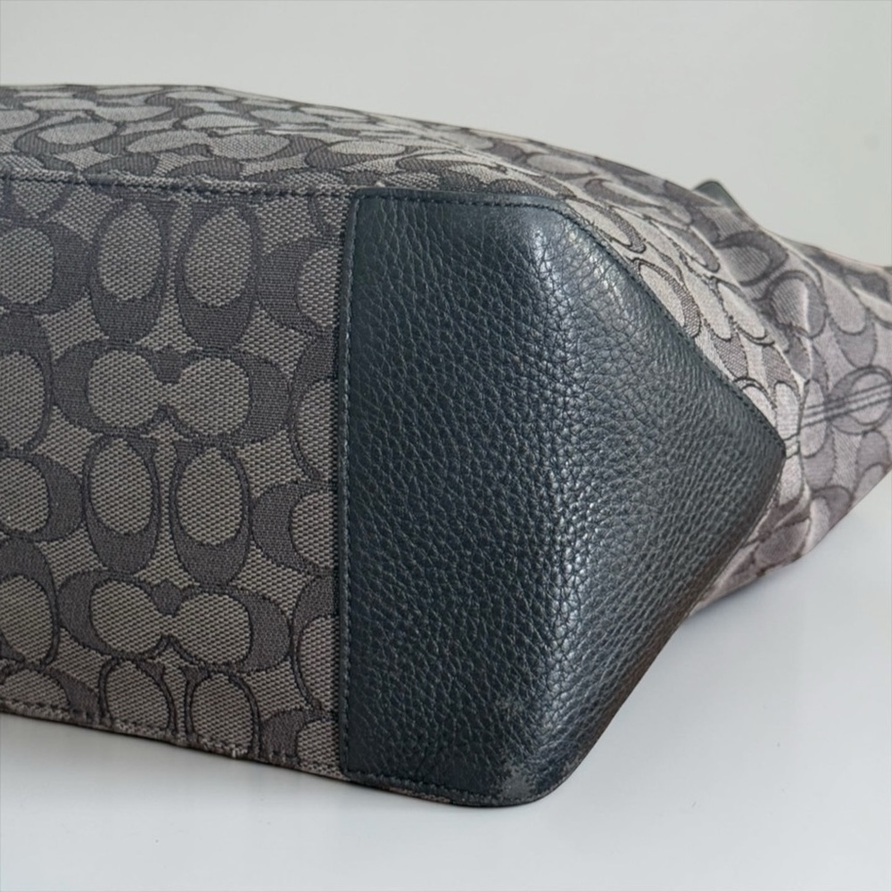 Authentic Coach Signature Black Grey Zip Top Tote Bag - Picture 6 of 13